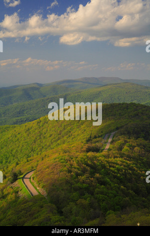 Skyline Drive, gesehen vom Appalachian Trail, kleinen steinigen Mensch-Berg, Shenandoah-Nationalpark, Virginia, USA Stockfoto