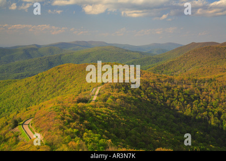 Skyline Drive, gesehen vom Appalachian Trail, kleinen steinigen Mensch-Berg, Shenandoah-Nationalpark, Virginia, USA Stockfoto