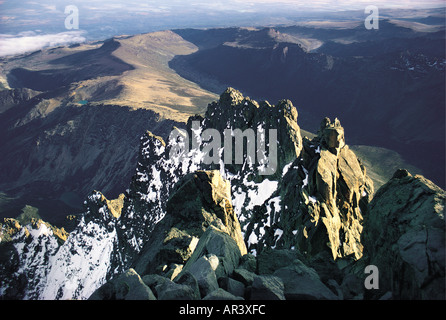 Dawn Blick hinunter die West Ridge Batian vom Gipfel des Mount Kenia Kenia in Ostafrika Stockfoto