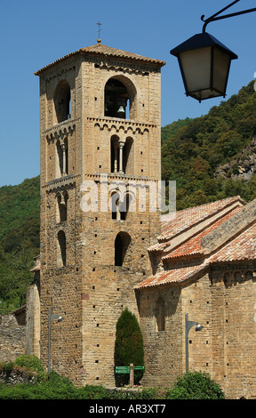 Romanische Kirche von Sant Cristófol s XII Zeugen La Garrotxa natürlichen Park Provinz Girona Katalonien Spanien Stockfoto