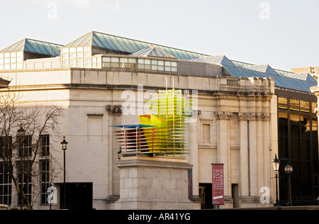 Ansicht des Sainsbury-Flügel der National Gallery am Trafalgar Square, London, UK Stockfoto