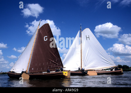 Niederlande Friesland Fryslan Skûtsjesilen Race Wettbewerb 100 Jahre Segeln Lastkahn Stockfoto