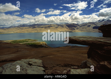 Blick vom ca. 4800 m Höhe über dem See Tso Moriri, Ladakh, Nordindien Stockfoto