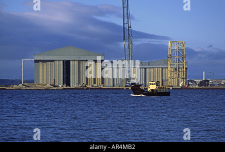 Nigg Bay Plattform Gebäudeinstallationen und Nigg Bay ferry in Easter Ross Scotland Stockfoto