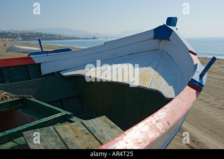 Sabinillas Costa del Sol Malaga Provinz Spanien Angelboote/Fischerboote am Strand Stockfoto