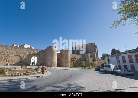 Ronda Malaga Provinz Andalusien Spanien Puerta de Almocabar in Stadtmauer Stockfoto