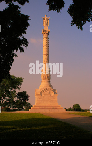 Yorktown Victory Monument bei Sonnenuntergang, Colonial National Historical Park, Virginia, USA Stockfoto