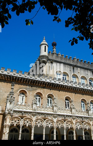 Außenansicht des Palacio Hotel do Bussaco Palast der letzten portugiesischen Könige im neo-manuelinischen Stil in Serra do Bucaco im Zentrum Portugals Stockfoto