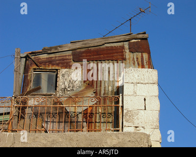 Zinn Häuser in Nachlaot oder Nahlaot eine Gruppierung von 23 alten Innenhof Nachbarschaften, die die neue Stadt nach dem Verlassen der alten Stadt Jerusalem bevölkerten Stockfoto
