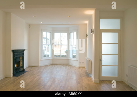 Innenraum renoviert, moderne Einrichtung im edwardianischen Haus. SW London HOMER SYKES Stockfoto