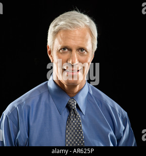 Kaukasische mittleren Alter Geschäftsmann Viewer betrachten Stockfoto