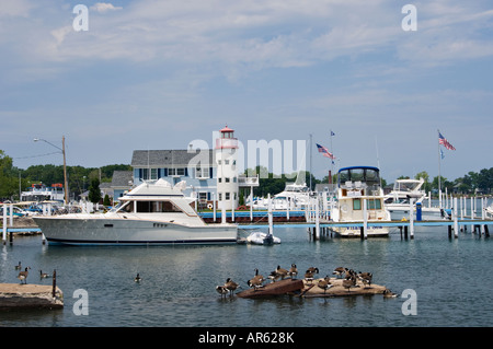 Boote in der Marina am Eriesee in Put-In-Bay in Ohio angedockt Stockfoto