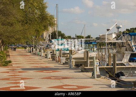 Sarasota Florida Boote bei Marina Buchsen Sarasota Bayfront Skyline Innenstadt Stockfoto