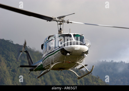 Bell 212 Twin arbeiten fliegen Stockfoto