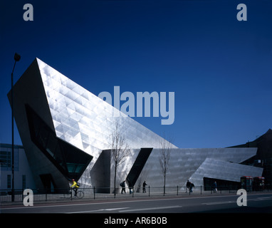 Das Orion-Gebäude, London Metropolitan University Post Graduate Centre, 2003. Von außen. Architekt: Daniel Libeskind Stockfoto