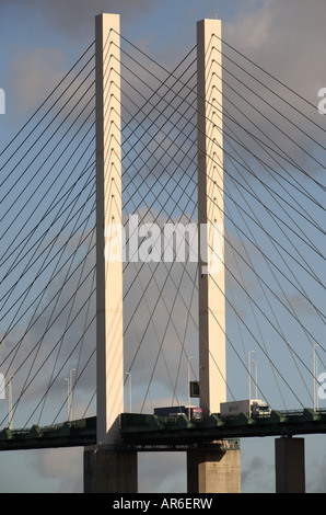 Ein Abschnitt der Dartford Crossing Hängebrücke in Kent Stockfoto