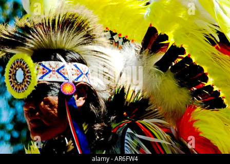 Szenen aus der New Mexico State Fair einschließlich Native American Pow Wow tanzen Rituale Stockfoto