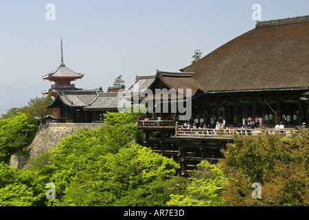 Typische Pagode und die wichtigsten Hall Kiyomizu-Dera-Tempel in Kyoto Kansai Japan Asien Stockfoto