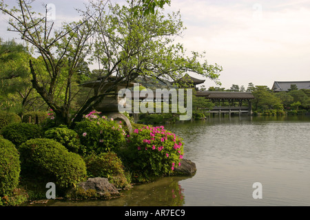 Der Garten und die Teiche von Heian Jingu Schrein Kyoto Japan Asien Stockfoto