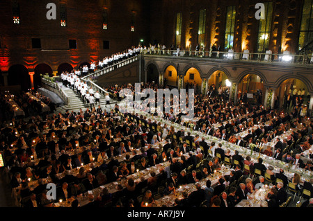 Das Gala-Dinner zu Ehren der Nobelpreisträger im blauen Saal im Rathaus von Stockholm Stockfoto