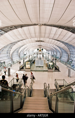 Pier E am internationalen Flughafen Bangkok Suvarnabhumi Stockfoto