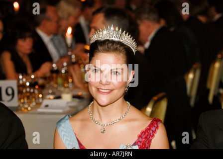 Schwedische Kronprinzessin Victoria am Gala-Dinner zu Ehren der Nobelpreisträger im blauen Saal im Rathaus von Stockholm Stockfoto