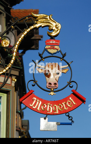 Schmiedeeisen Metzger Ladenschild in Rottweil, Schwarzwald, Deutschland Stockfoto