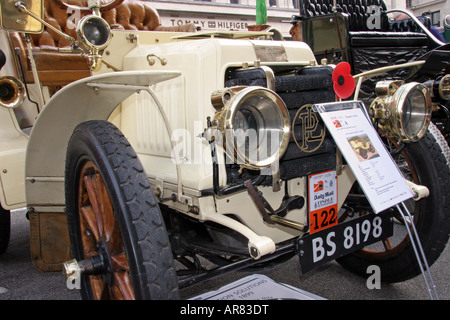 1901 Panhard et Levassor reg No.BS 8198 mich Phil Johnson. Kent No.122 auf dem Display in der Regent Street Stockfoto