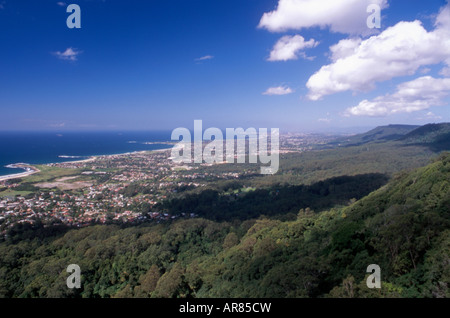 Blick nach Süden in Richtung Wollongong von Mount Keira Suche New South Wales Südküste Stockfoto