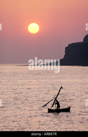 Sonnenuntergang in Itylo Bucht von Limeni am messenischen Golf Mani Süd-Peloponnes-Griechenland Stockfoto