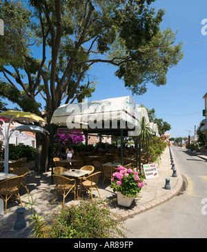 Cafe auf dem Weg zum Strand, Moriani Plage, Ostküste, Korsika, Frankreich Stockfoto