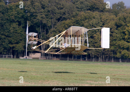 Ein Nachbau des Wright Brüder 1905 Wright Flyer III fliegen Stockfoto
