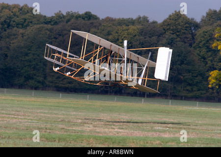 Ein Nachbau des Wright Brüder 1905 Wright Flyer III fliegen Stockfoto