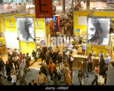 Messe Frankfurt International Book Fair Buchmesse, Ausstellungsstände Deutschland zeigt deutscher Verlage in einer der wichtigsten Konzertsäle Stockfoto
