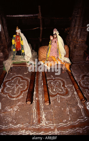 Die murti von Nataraja selbst und von Parvati Devi am Thillai Nataraja Hindu-Tempel, der Lord Shiva in Chidambaram, Tamil Nadu Südindien eingeweiht wird Stockfoto