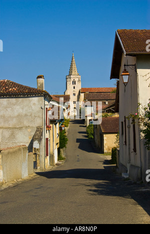 Hauptstraße, Brassempouy, Landes, Frankreich Stockfoto