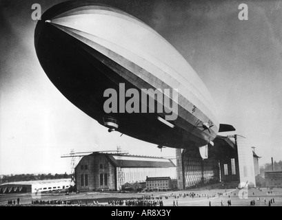 Transport/Transport, Luftfahrt, Luftschiffe, Zepelin, LZ 129 "Hindenburgs", Start einer Rundreise über Deutschland, Friedrichshafen, 26.3.1936, Stockfoto