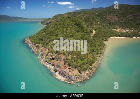 False Cape und Mission Bay links in der Nähe von Cairns North Queensland Australien Antenne Stockfoto