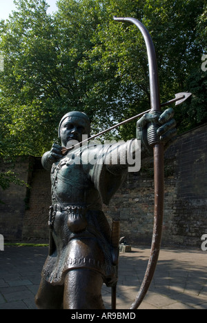 Bild von Robin Hoods Statue außerhalb von Nottingham Castle in England Stockfoto