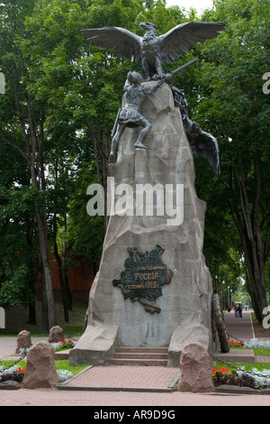 Adler Denkmal in Smolensk, den 100. Jahrestag der russischen Sieg über Napoleon. Stockfoto