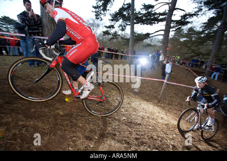 Mens Elite Kategorie auf dem nationalen Cyclo-Cross-Meisterschaft, Sutton Park. Birmingham. Sonntag 6. April 2008 Stockfoto