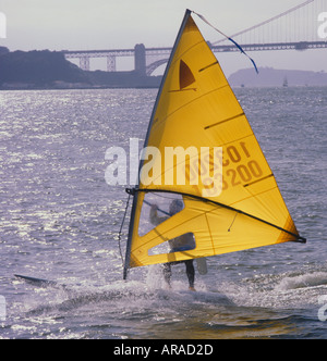 Windsurfer Segeln auf Bucht von San Francisco Kalifornien USA Stockfoto