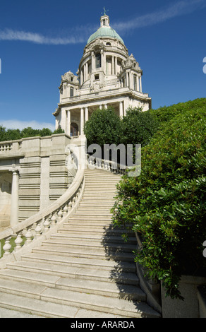 Schritte und Ashton Memorial Lancaster Lancashire Stockfoto