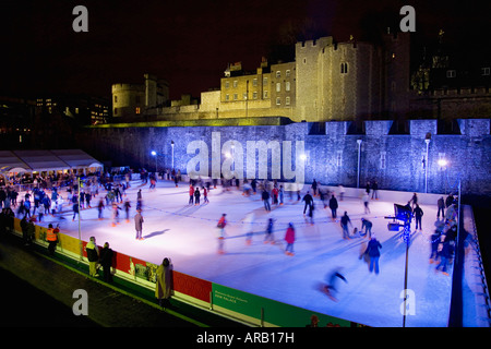 Outdoor Winter Eislaufen Tower of London Stockfoto