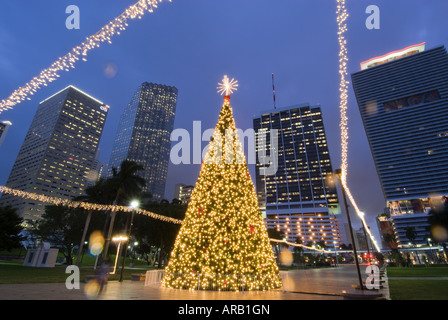 Weihnachten Leuchten Skyline von downtown Miami, Florida, Stockfoto