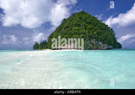 Geographie/Reisen, Palau, Insel 'schlafenden Gorilla', Landschaft, Strand, Felsen, Natur, Meer, in der Nähe der Insel Peleliu, Mikronesien, Additional-Rights - Clearance-Info - Not-Available Stockfoto
