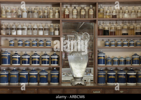 Old Fashioned Apotheke Anzeige, Swan Hill Pioneer Settlement, Swan Hill, Victoria, Australien Stockfoto