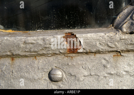 Farbe Schwelgte oberflächlicher Rost Dampf Kran Hafen von Bristol abgesplittert Stockfoto