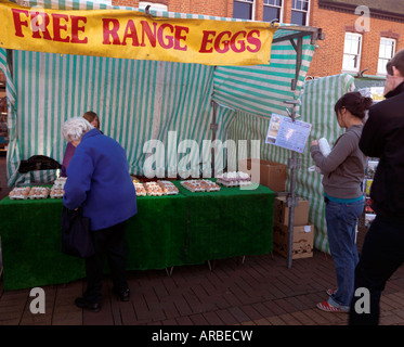 Marktstand verkauften Eiern Epsom Surrey England Stockfoto