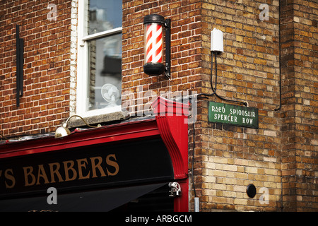 Friseur in der Stadt Dublin, County Dublin, Republik Irland, Europa Stockfoto